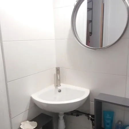 Апартаменты Studio Cabine Avec Jardin Presqu'ile De Giens