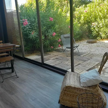 Апартаменты Studio Cabine Avec Jardin Presqu'ile De Giens *